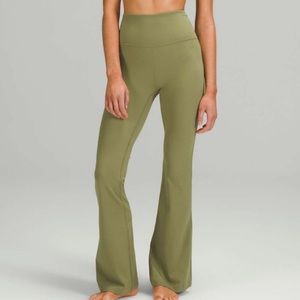 EUC Lululemon Groove Super-High-Rise Flared Pant Nulu
Bronze Green